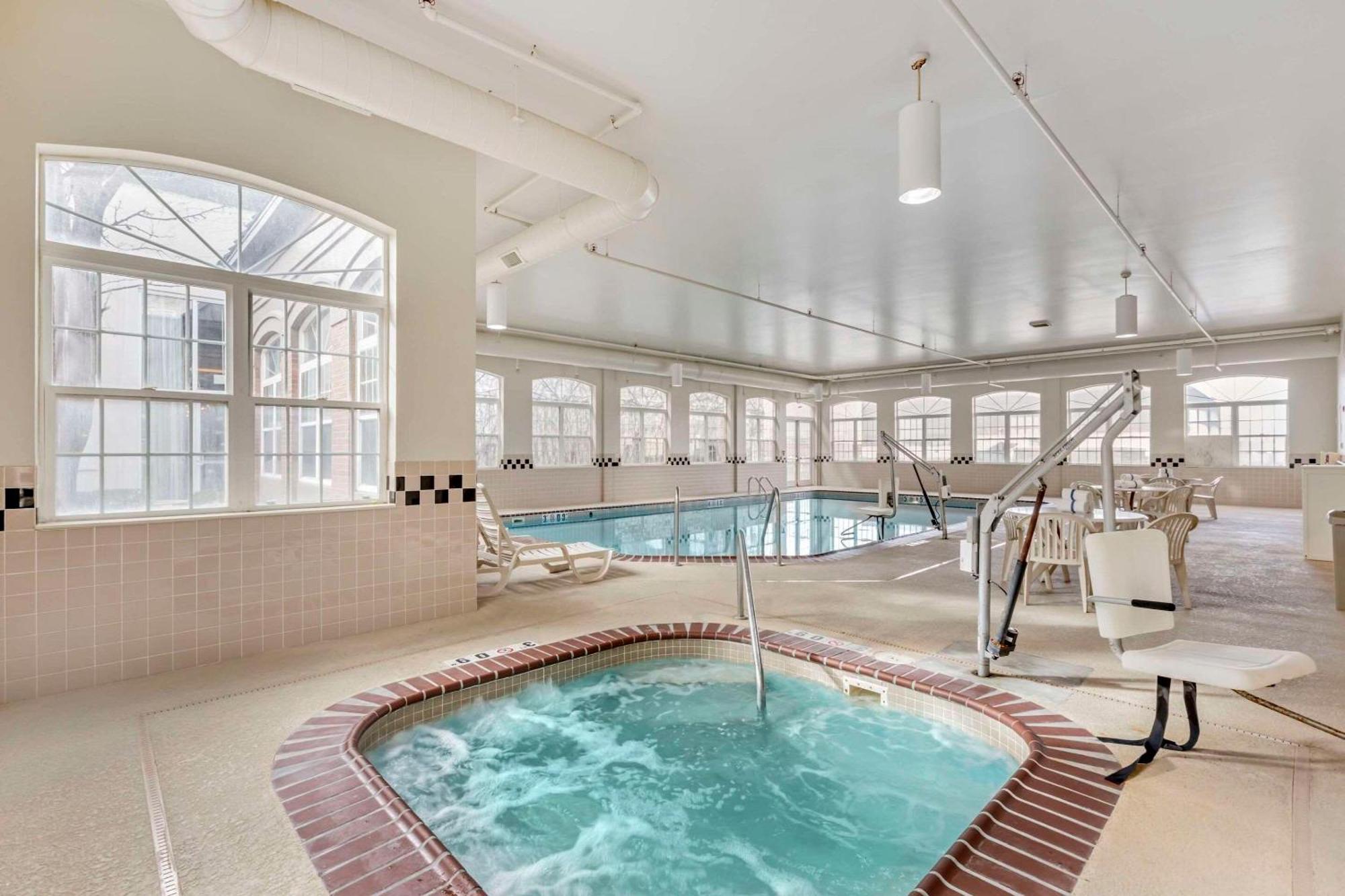 Country Inn & Suites By Radisson, Elk Grove Village-Itasca Kültér fotó